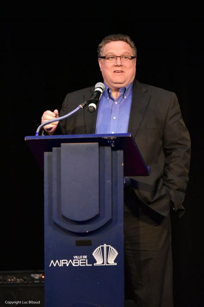 Mario Lamoureux lors de son adresse au entrepreneurs et dignitaires.